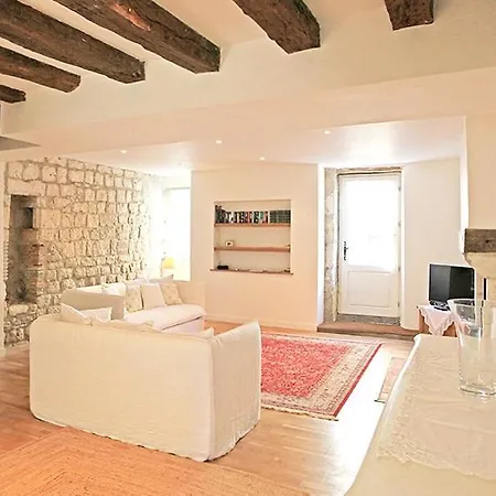 Maison De Lolivier, Beautiful Townhouse With Private Courtyard Holiday home