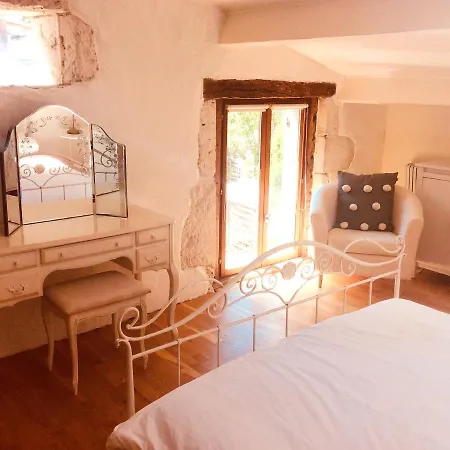 Maison De Lolivier, Beautiful Townhouse With Private Courtyard *