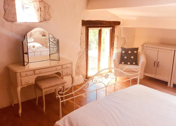 Maison De Lolivier, Beautiful Townhouse With Private Courtyard *